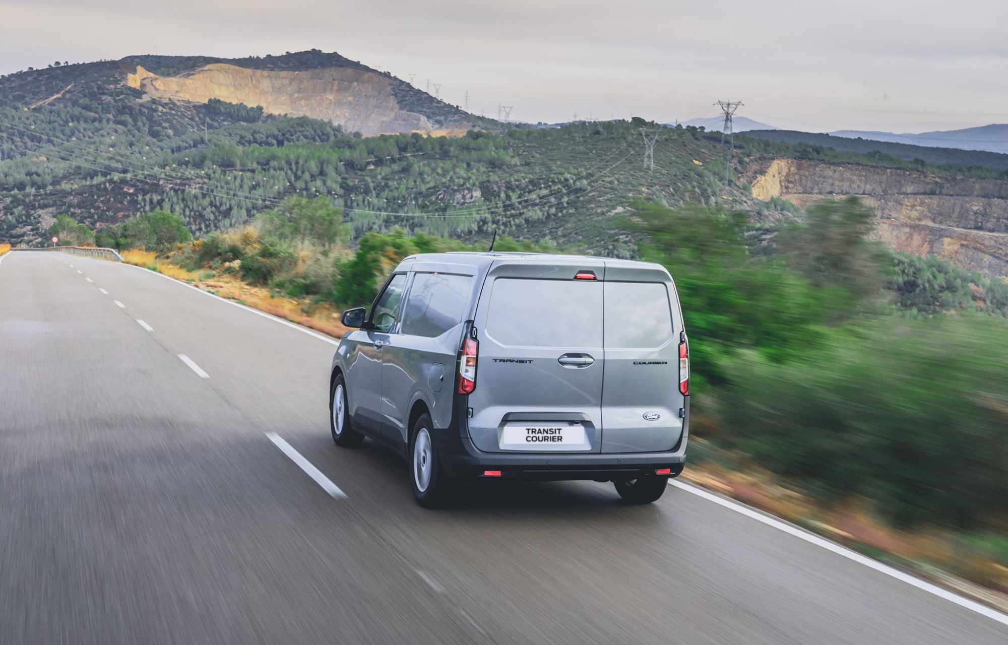 Nowy Ford Transit Courier